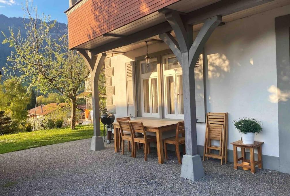 Chalet Mignon - Your Vacation Oasis At Lake Brienz Bönigen Exterior foto